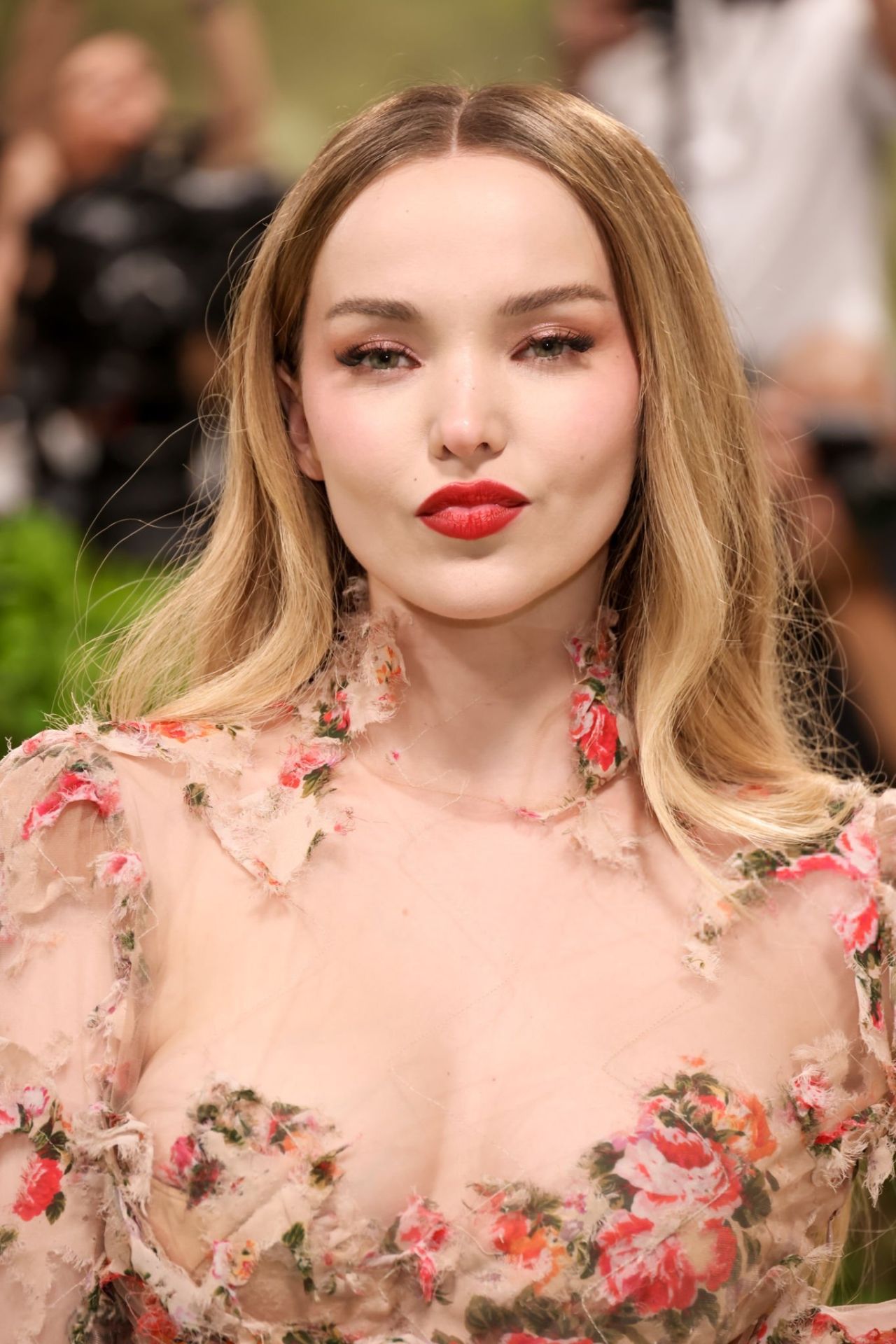 Dove Cameron and Damiano David Stun at the 2024 Met Gala in New York City06